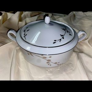 Noritake Birchwood covered vegetable bowl